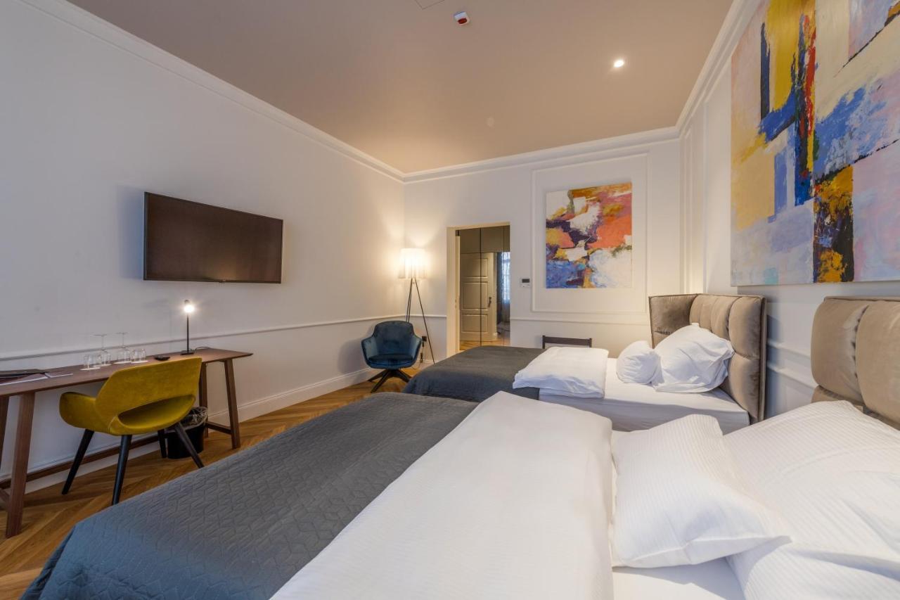 Boutique Hotel Tvrda Осиек Экстерьер фото