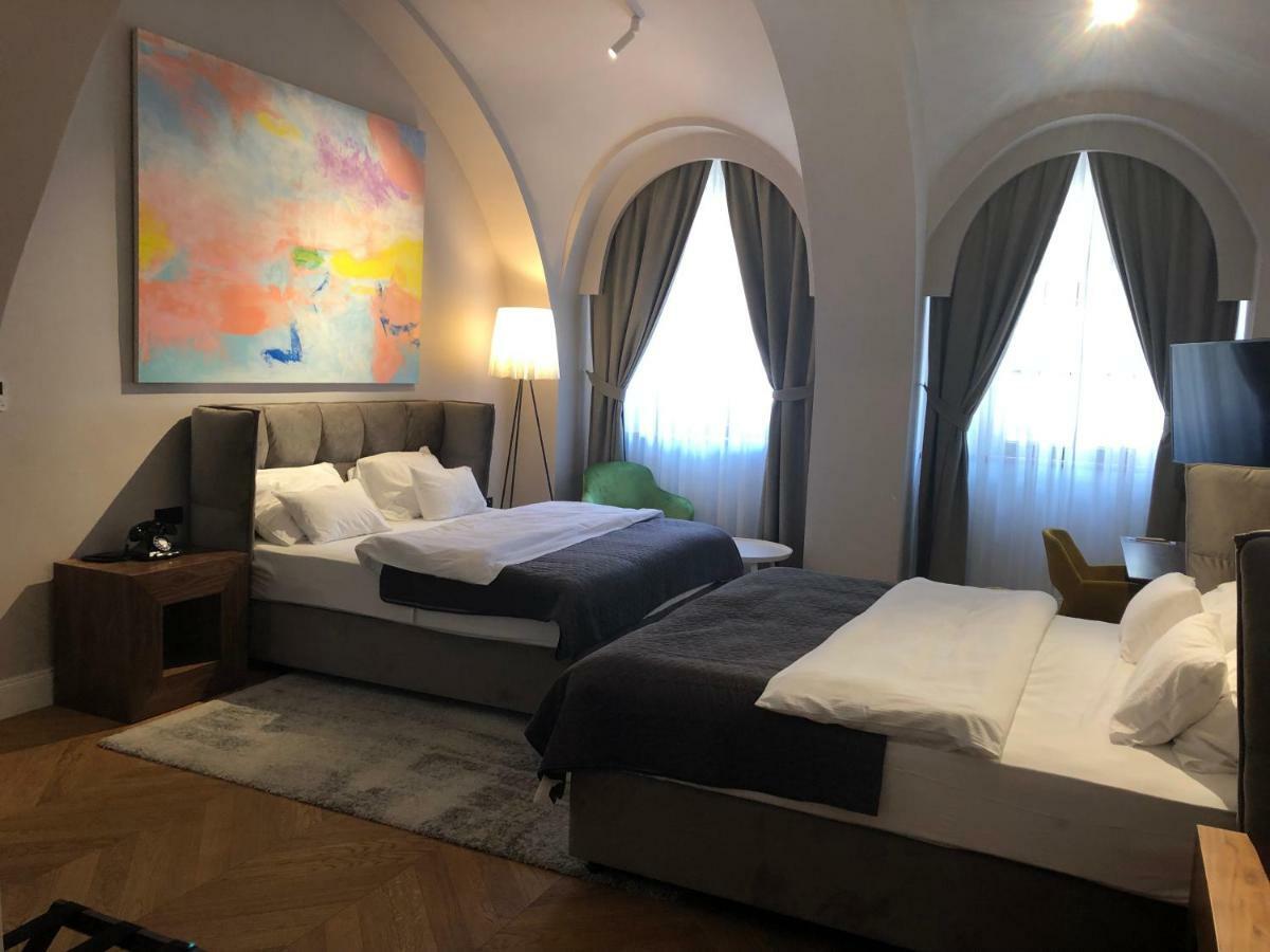 Boutique Hotel Tvrda Осиек Экстерьер фото